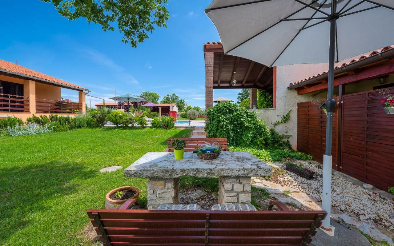 فيلا Hacienda Rosemary Muntić المظهر الخارجي الصورة